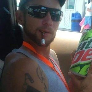 Meet your Posher, Dustin